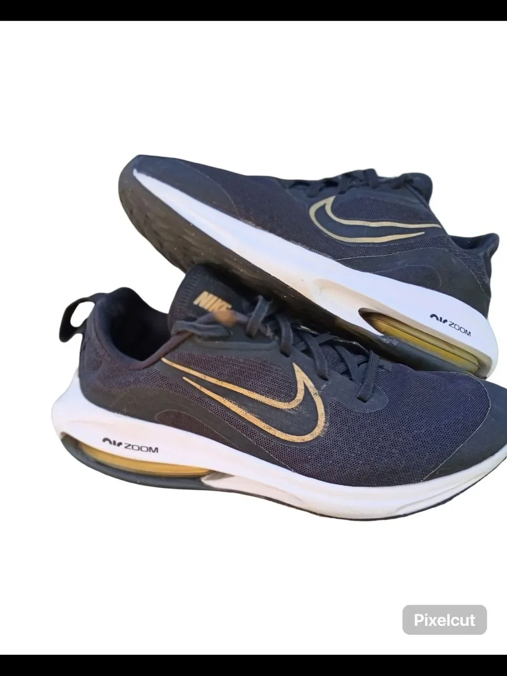 Nike Air Zoom Arcadia 2 in the 'Black Metallic Gold' | Unisex Youth 5.5